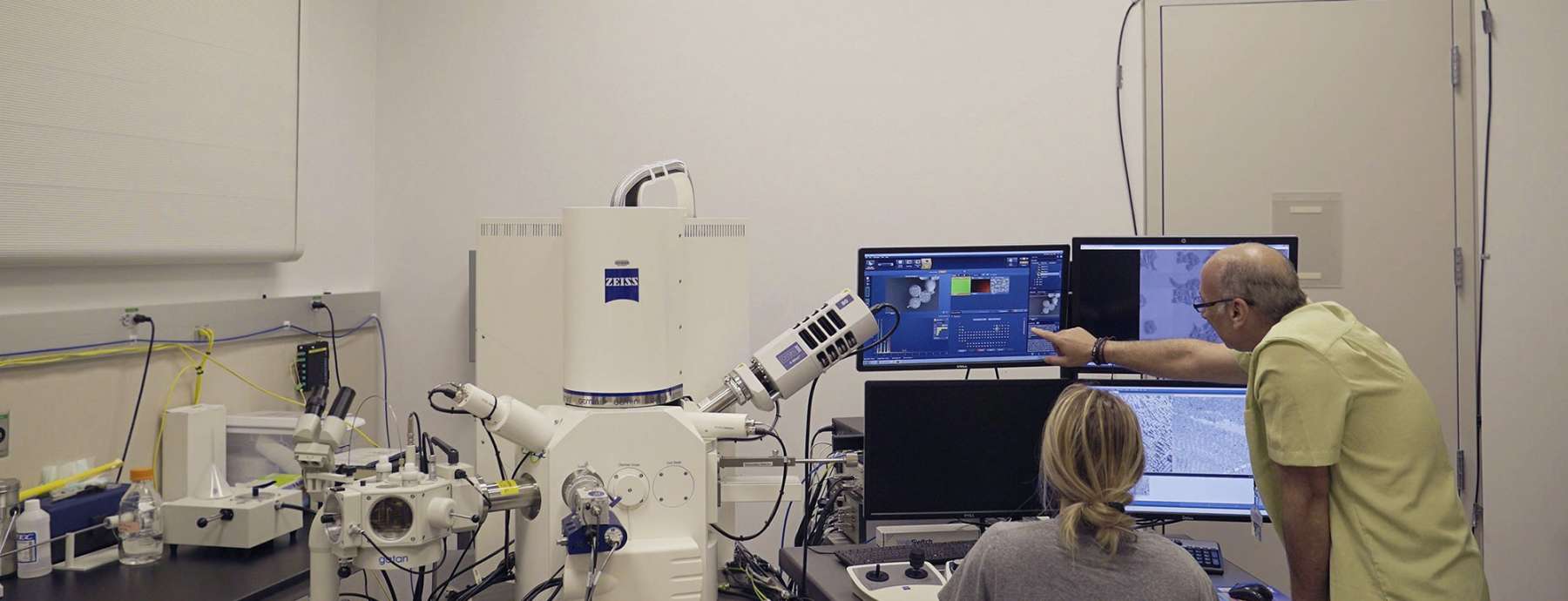 Microscopy hero image